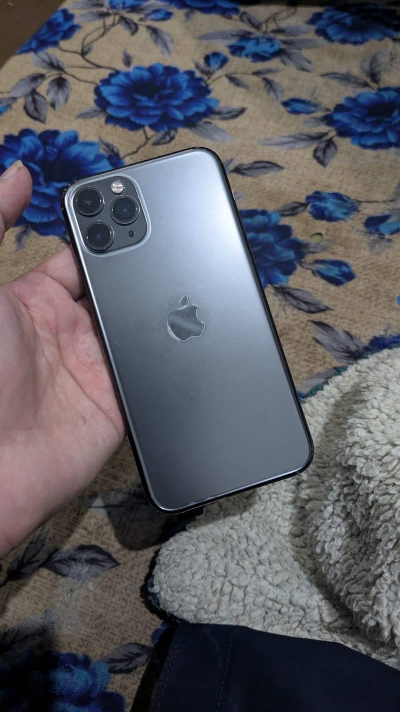 Apple iPhone 11 Pro 1