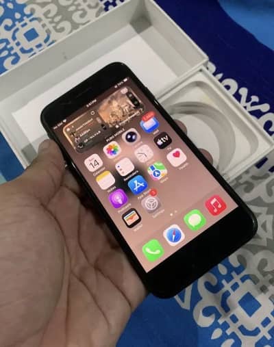 Apple iPhone SE 3 gen with box+cable urgent sale need cash