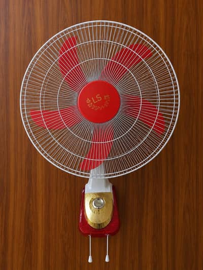 Wall Fan in Good Condition – Strong Airflow
