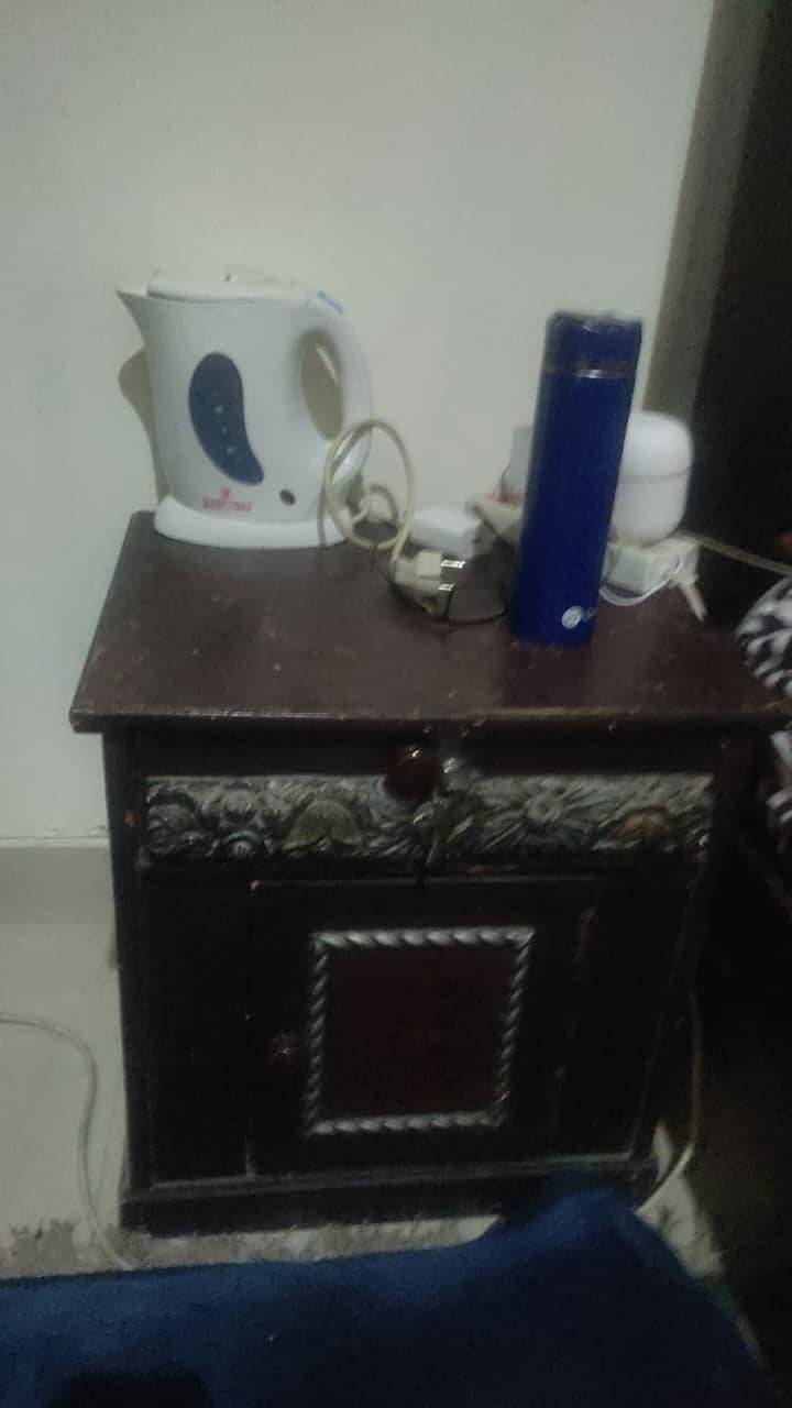 Double bed and dining table 3