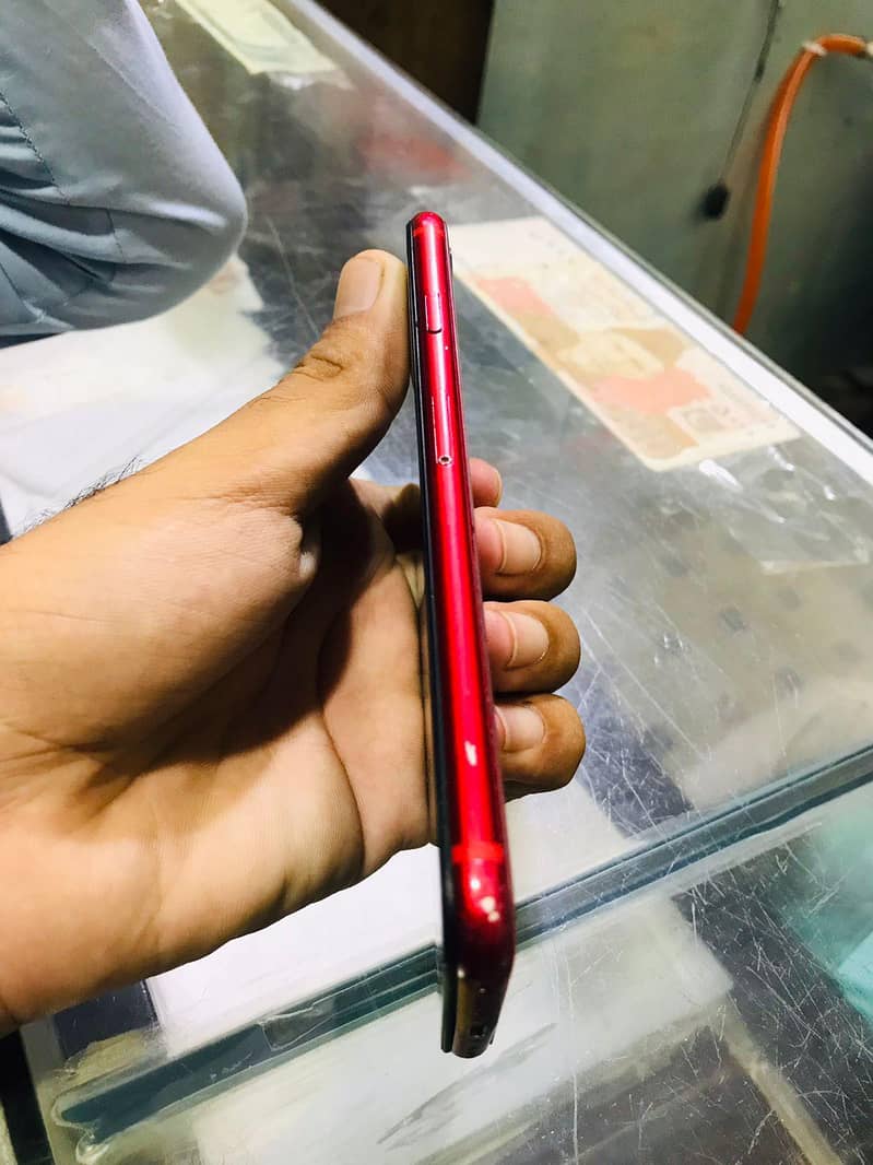 Apple iPhone 8 1