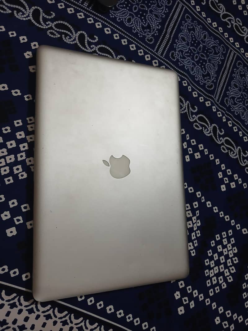 Macbook pro 0