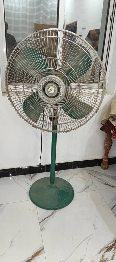 super asia pedestal fan in very good condition