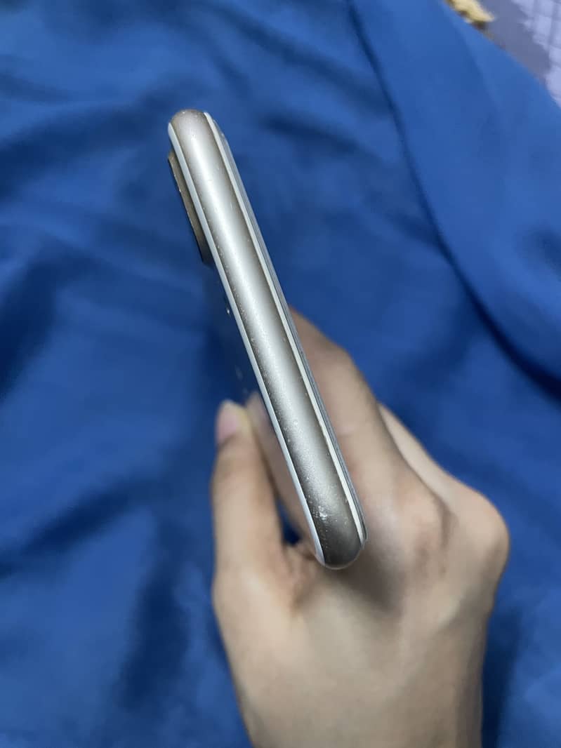 Apple iPhone 7 Plus 1