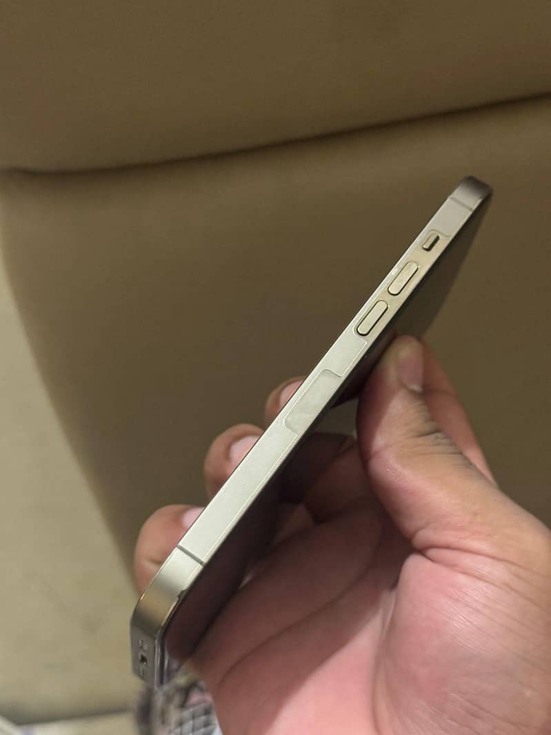 Apple iPhone 14 Pro 4