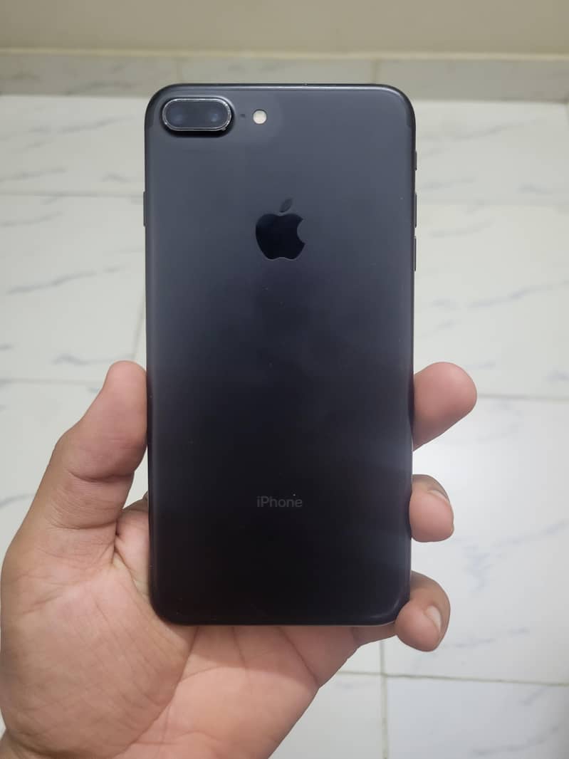 Apple iPhone 7 Plus 0