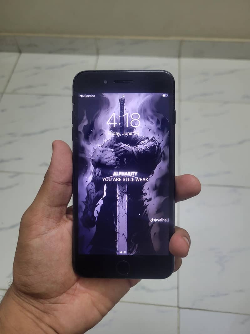 Apple iPhone 7 Plus 1