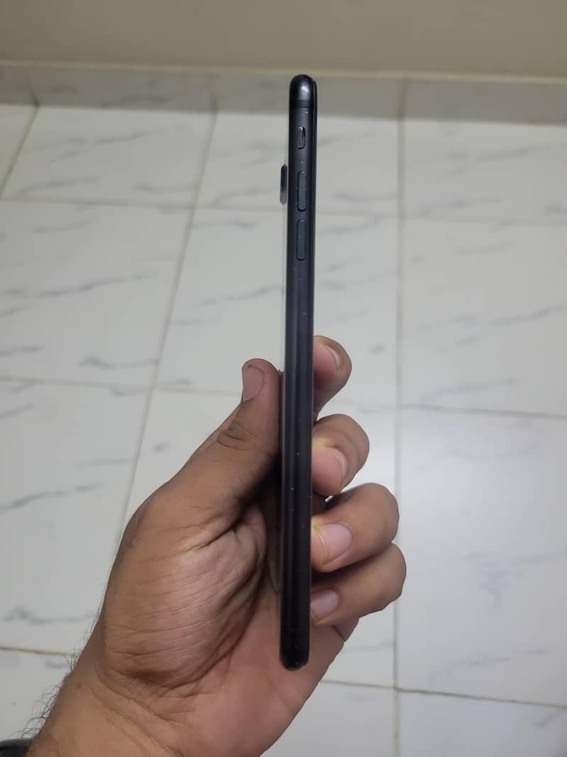 Apple iPhone 7 Plus 3