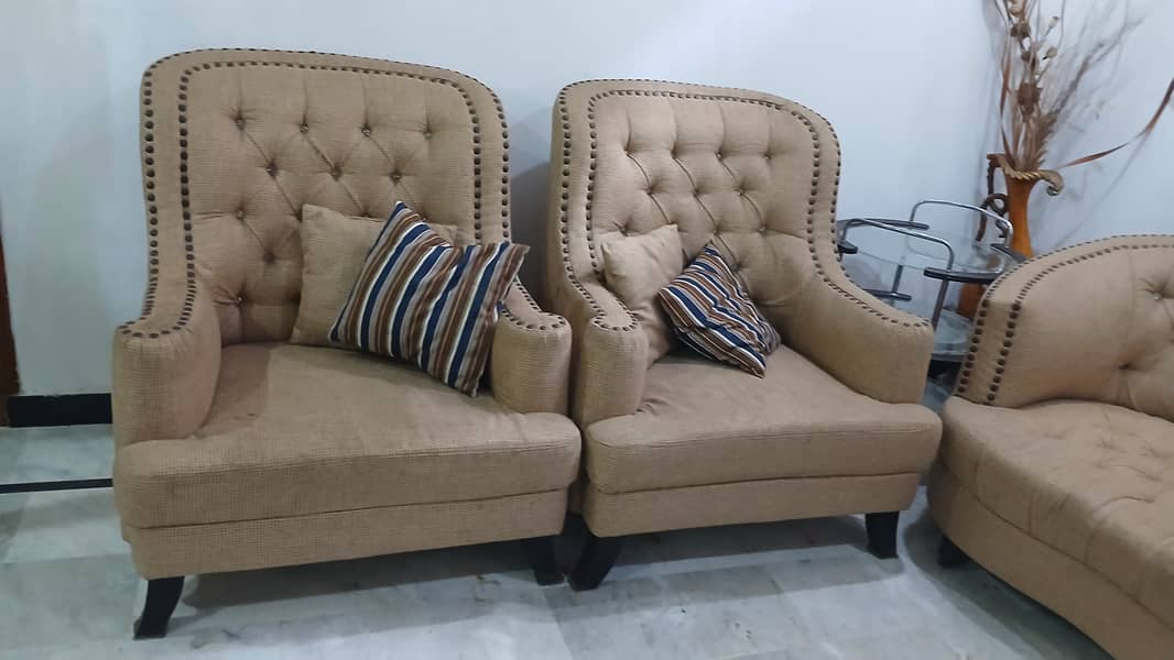7 seater king size sofa set with solid base 1
