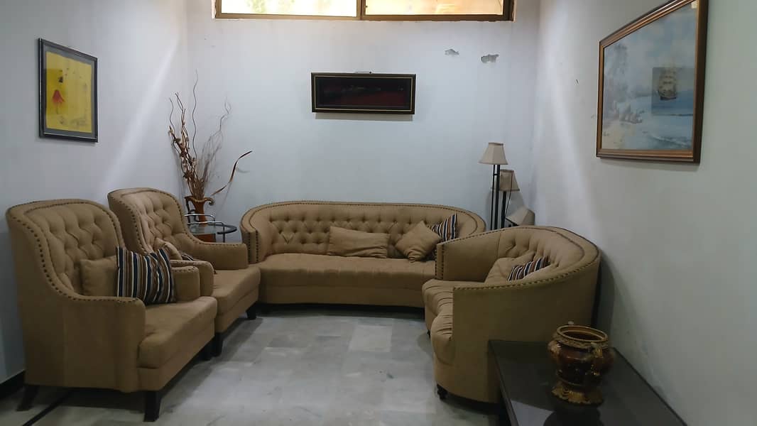 7 seater king size sofa set with solid base 4