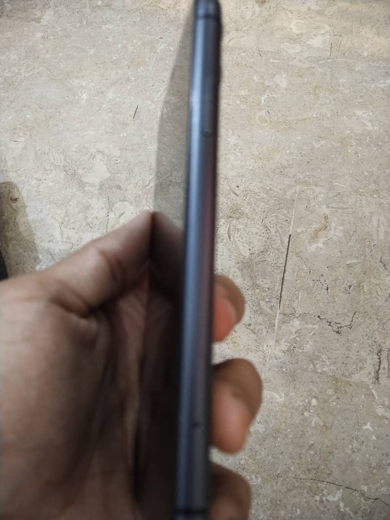 Apple iPhone 11 0