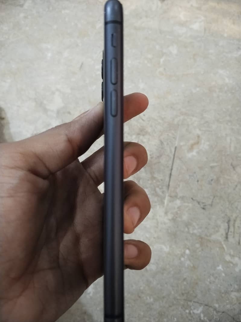 Apple iPhone 11 1