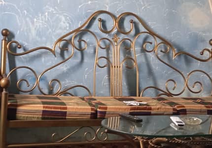 SOFA IRON SOFA SET 8 SEATER SOFA WITH TABLE (EXCLLENT CONDITION )