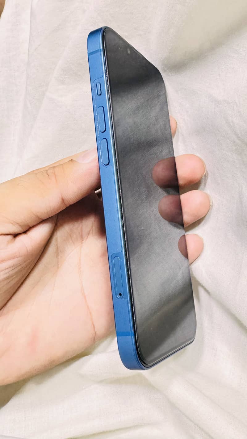 Apple iPhone 13 3