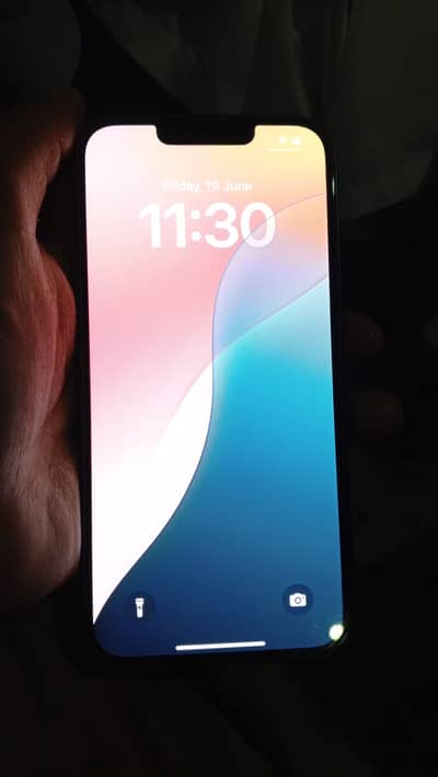 Apple iPhone 13