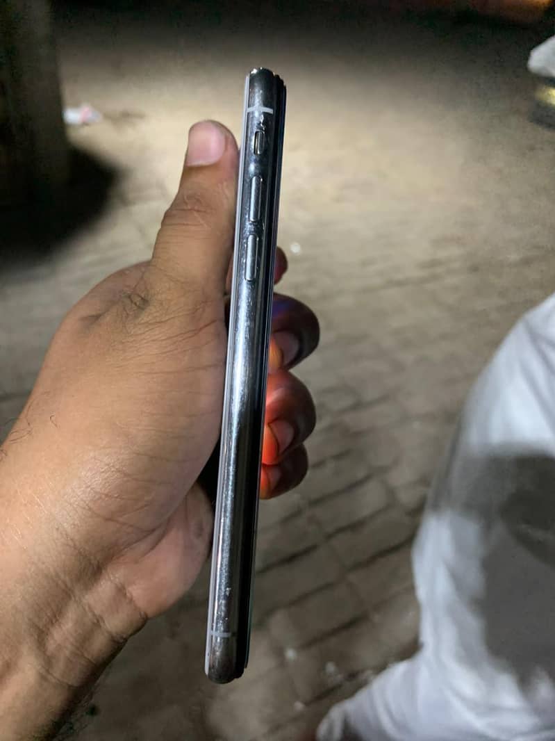 Apple iPhone X 2