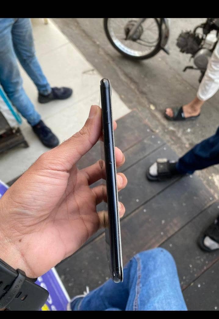 Apple iPhone 8 0