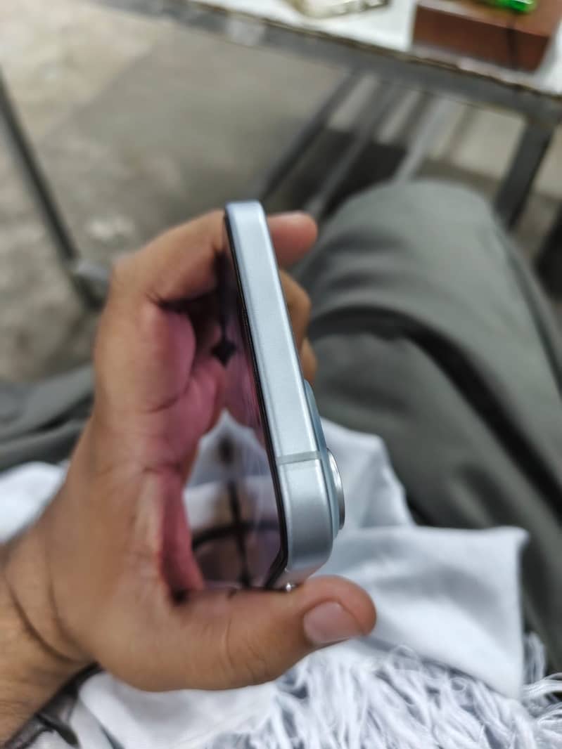 Apple iPhone 15 plus 3