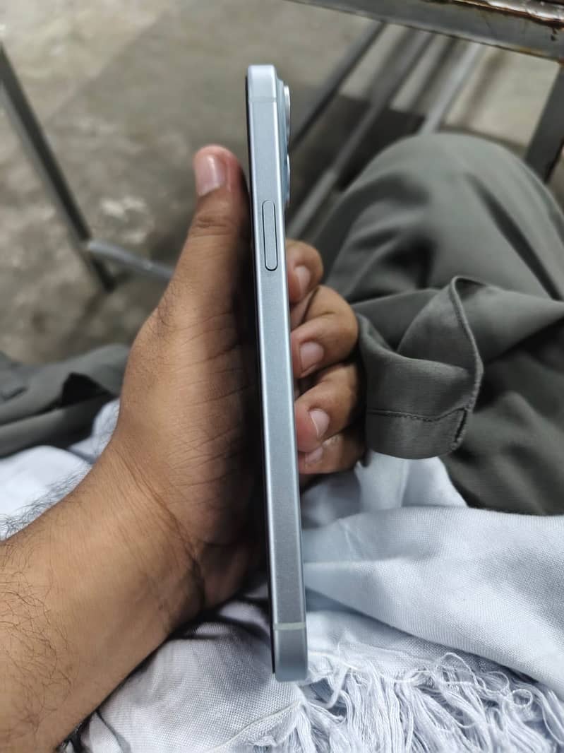 Apple iPhone 15 plus 7