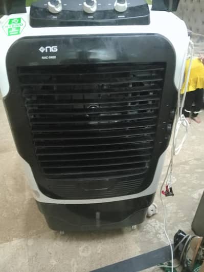 AC /DC Room Cooler