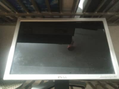 a couple of dell 17 inches lcds
