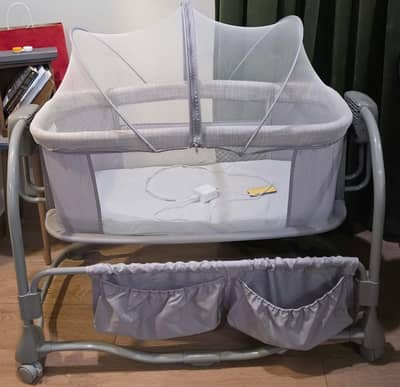 Mastela Deluxe 3 in 1 Bedside Baby Bassinet mosquito net and box