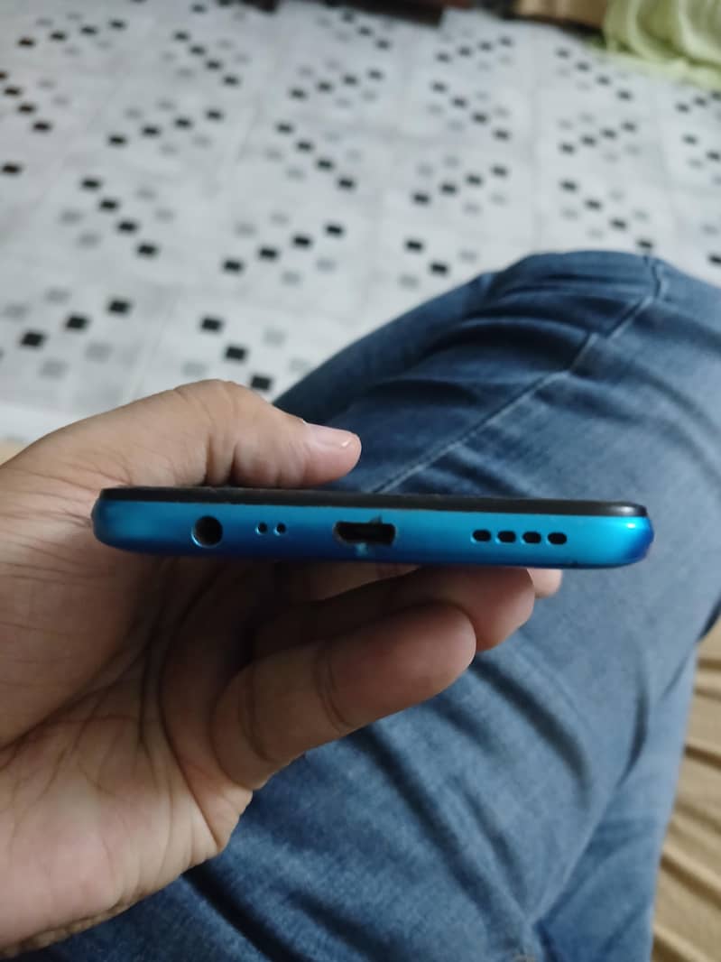 Realme C3 6