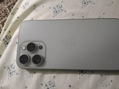 Apple iPhone 16 Pro Max