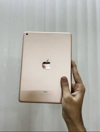 I pad 6th generation 128gb total original water pack condation 10by10