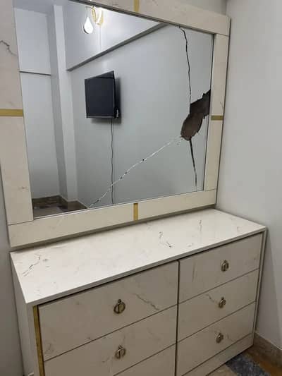 Bedroom set