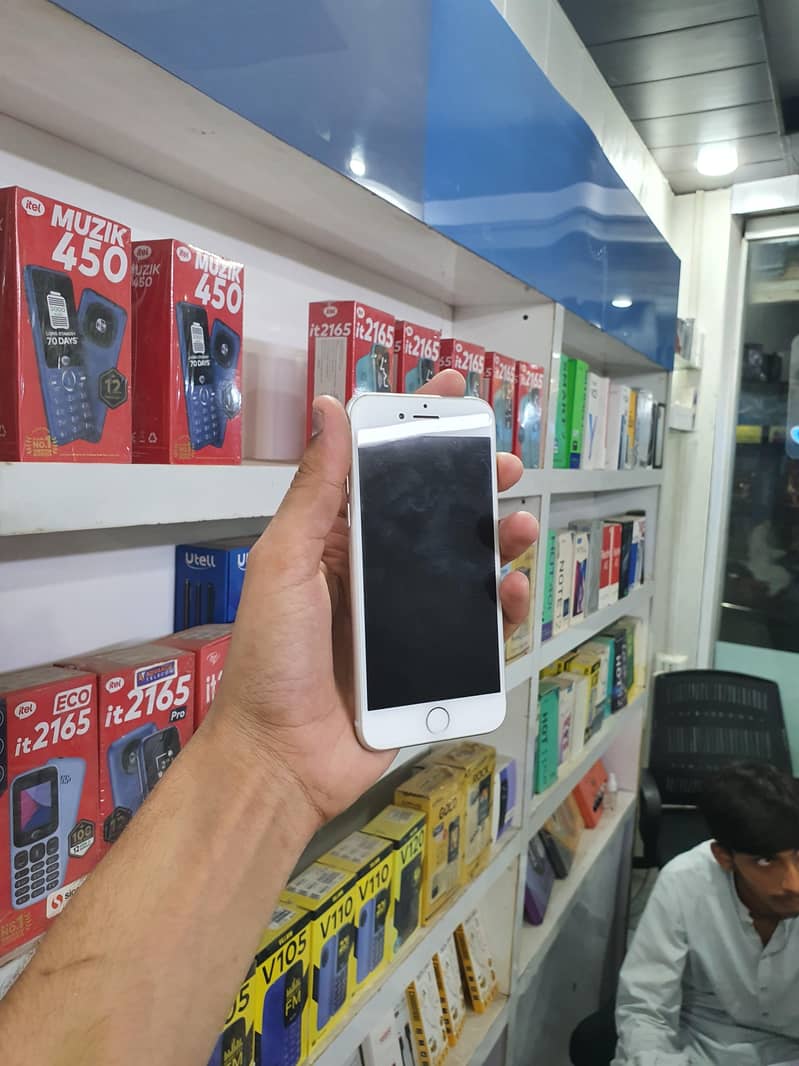 Apple iPhone 8 1