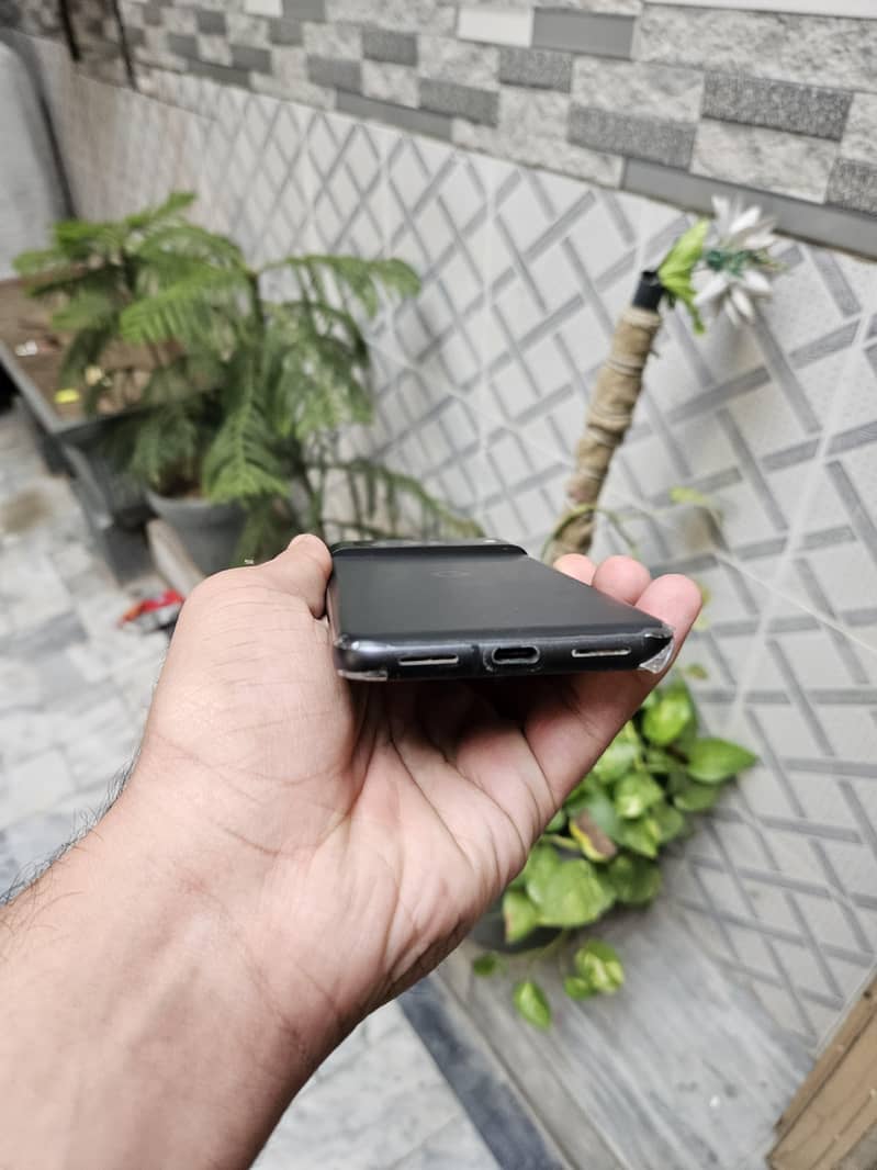 Google Pixel 8 2