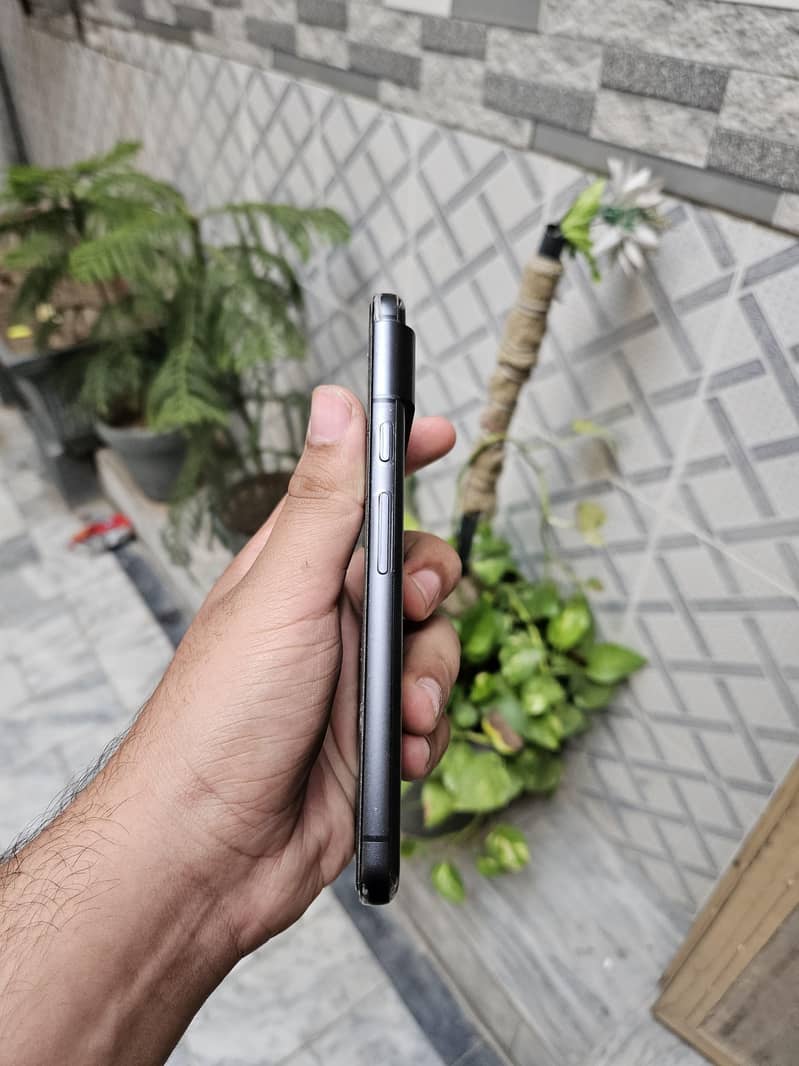 Google Pixel 8 3