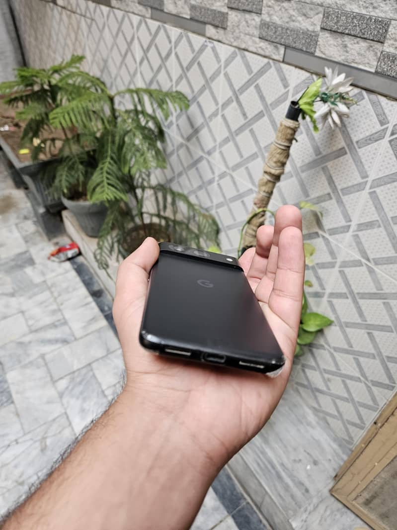 Google Pixel 8 6