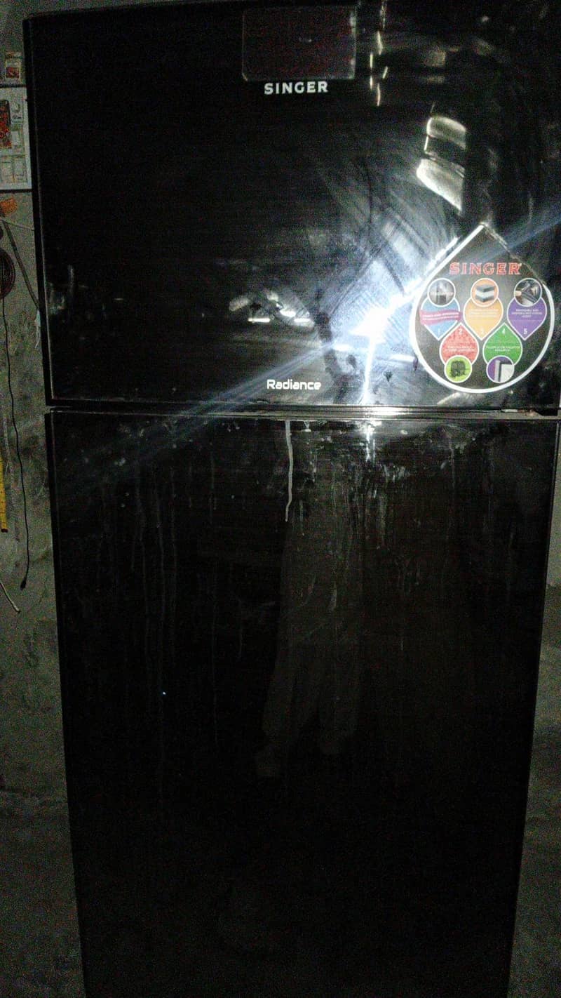 refrigerator 0