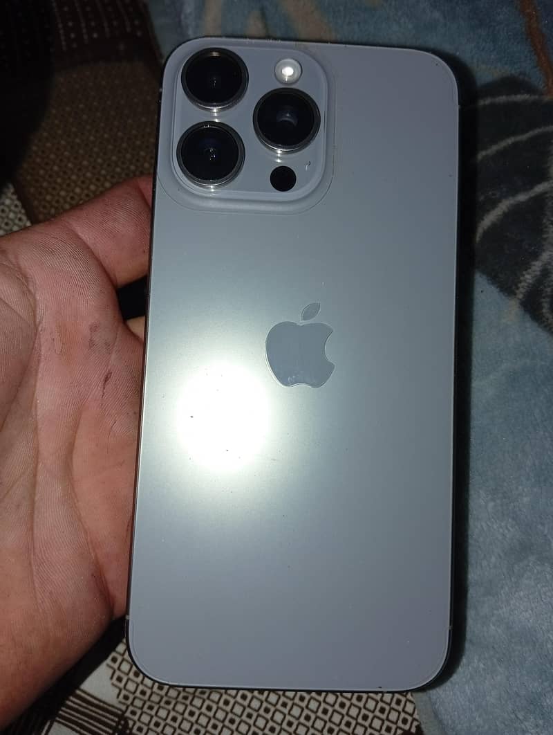 Apple iPhone 15 plus 1