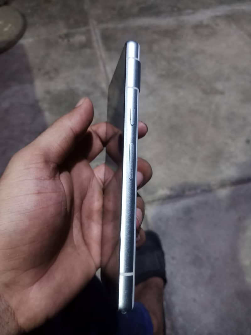 Google Pixel 7a 2