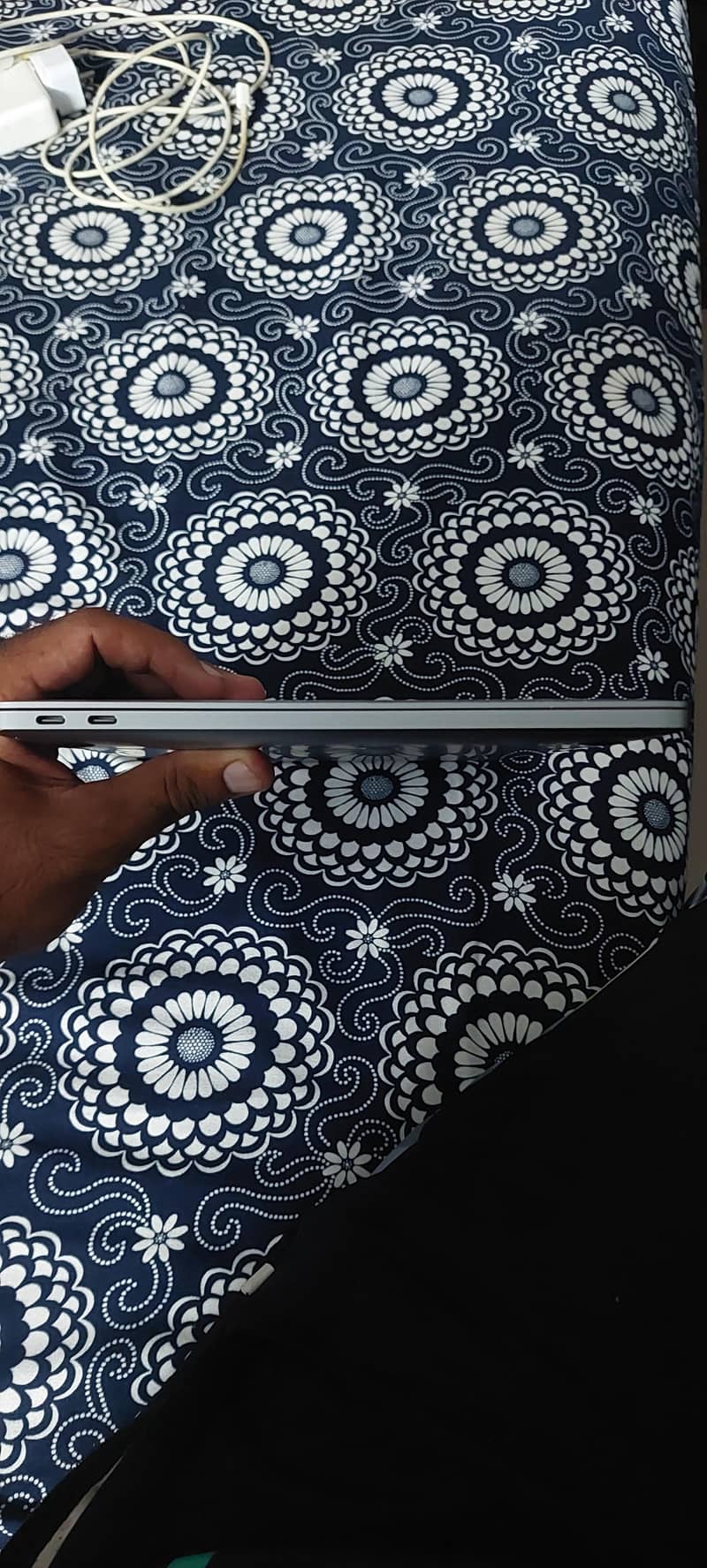 MacBook pro 2016 2