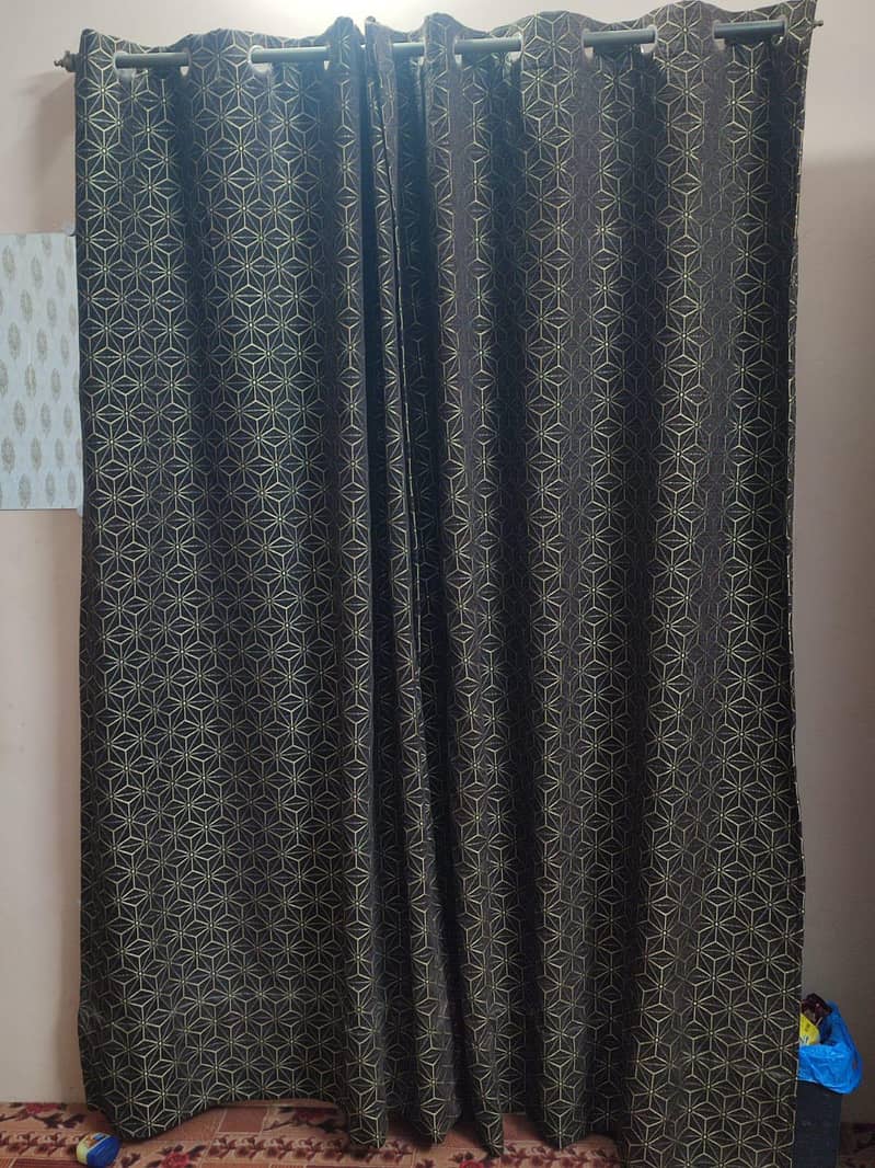 Curtains 0