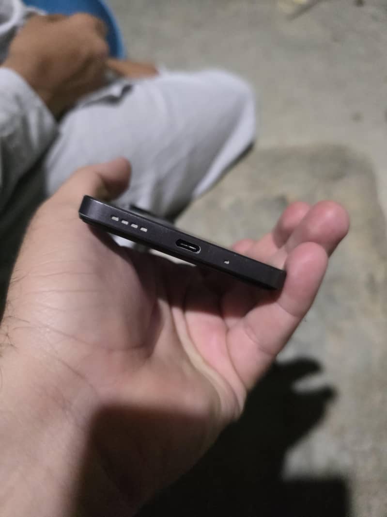 Realme C75 4