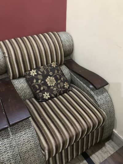 5 Seater Sofa Set (3+1+1) – Used – Good Condition