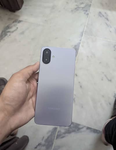 Samsung Mobile A07 in 10/10 condition with box charger