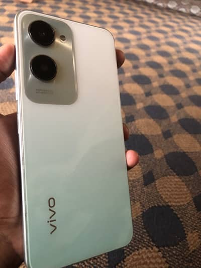 Vivo Y18