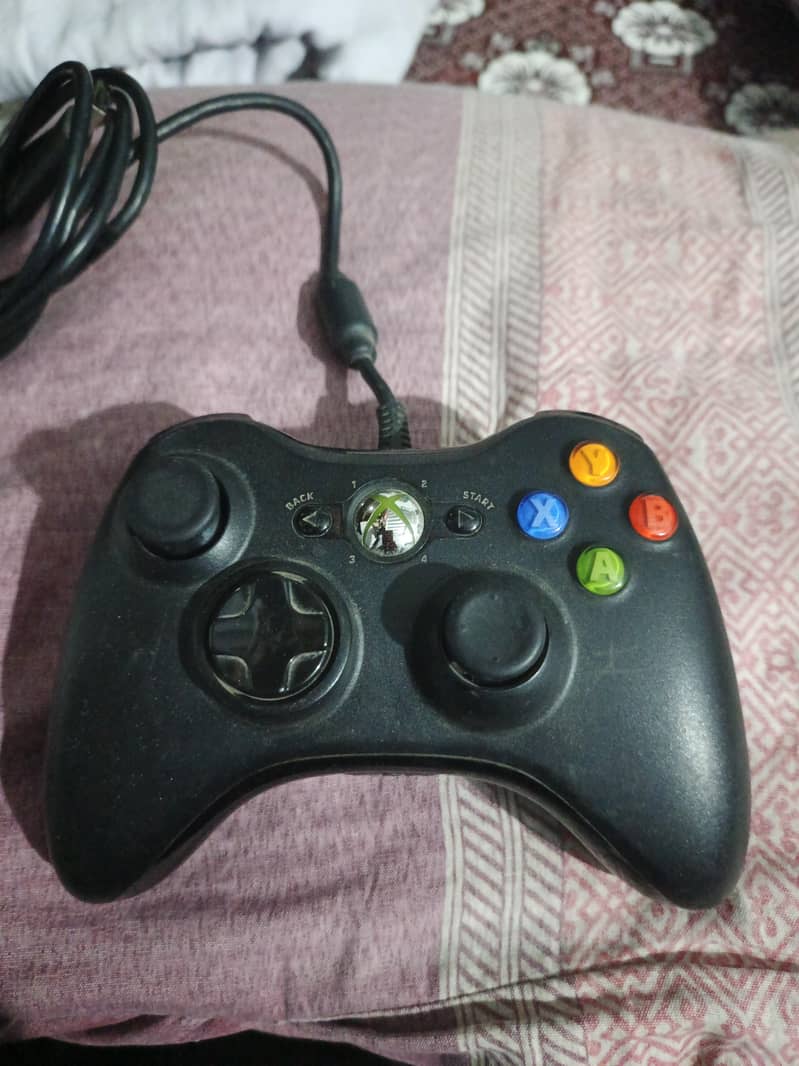 Xbox 360 original controller 0
