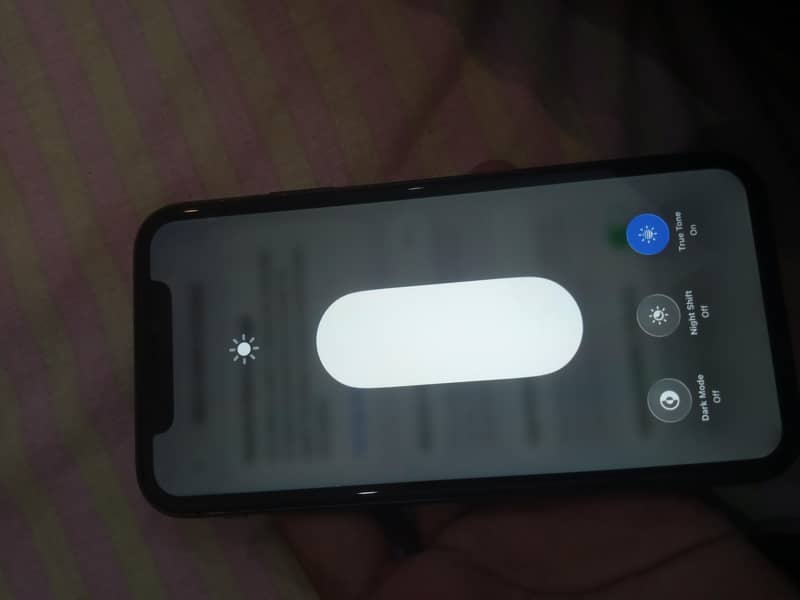 Apple iPhone 11 7