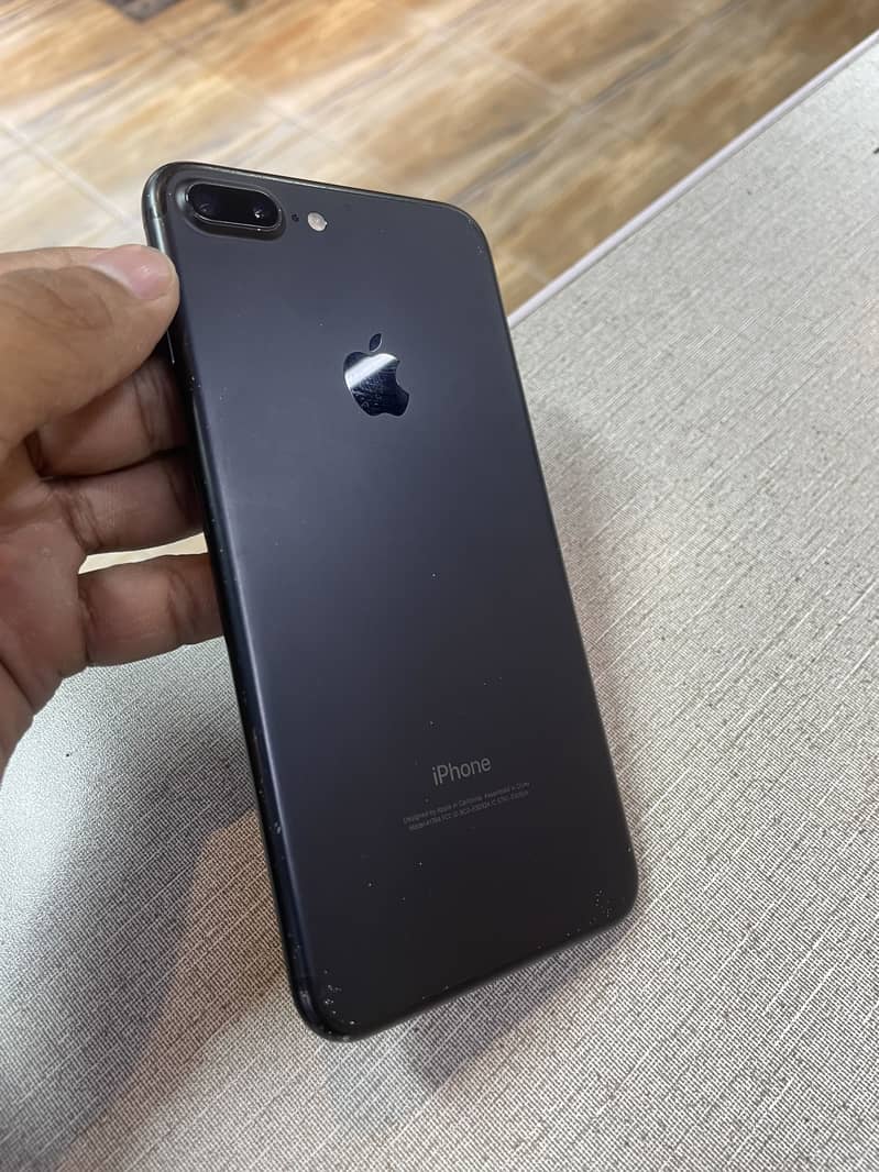 Apple iPhone 7 Plus 0