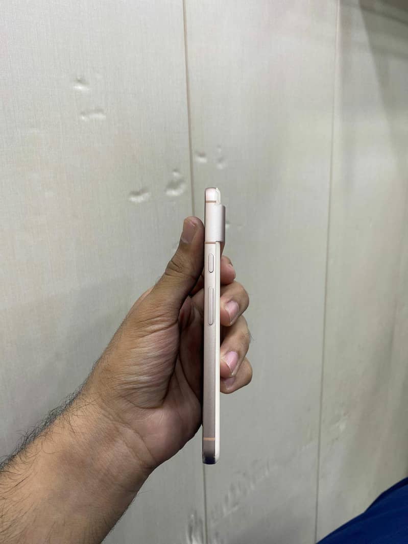 Google Pixel 8 2