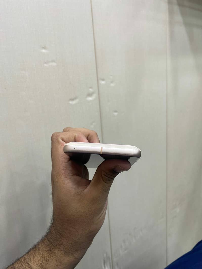 Google Pixel 8 3