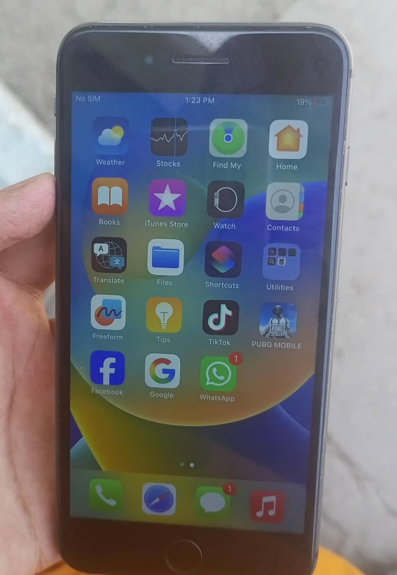 Apple iPhone 8 Plus 0