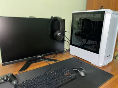 Rx 6650xt and i3 12100f pc, monitor and all other accessories
